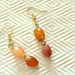 Earrings handcrafted agate stones on gold wire